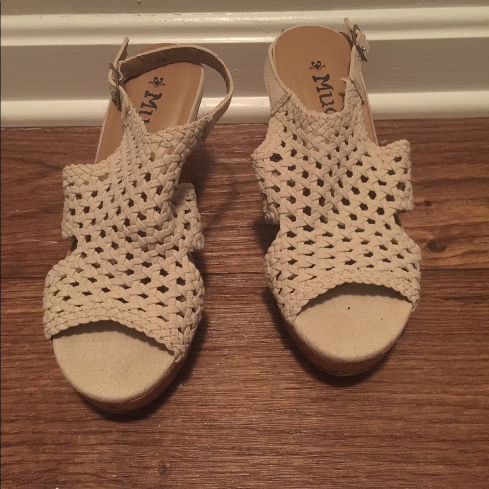 Mudd Wedged Heels